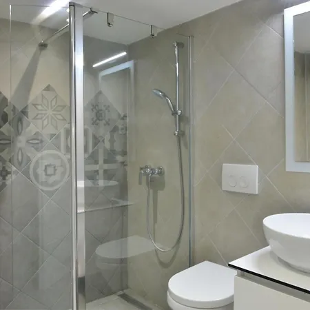 Orchard On Rokova St - 5 Min Walk To The Old Town Of Apartman