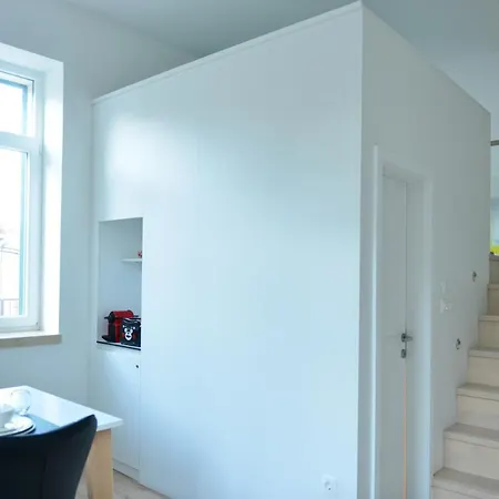 Daire Orchard On Rokova St - 5 Min Walk To The Old Town Of