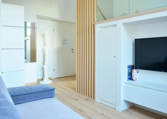 Orchard On Rokova St - 5 Min Walk To The Old Town Of *