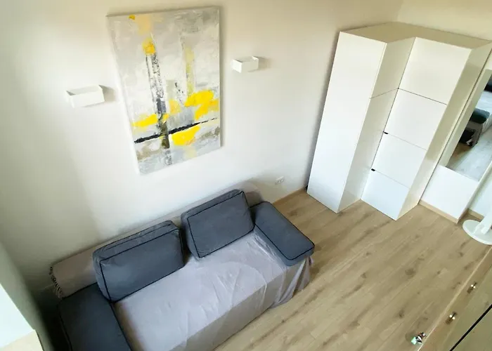 Orchard On Rokova St - 5 Min Walk To The Old Town Of